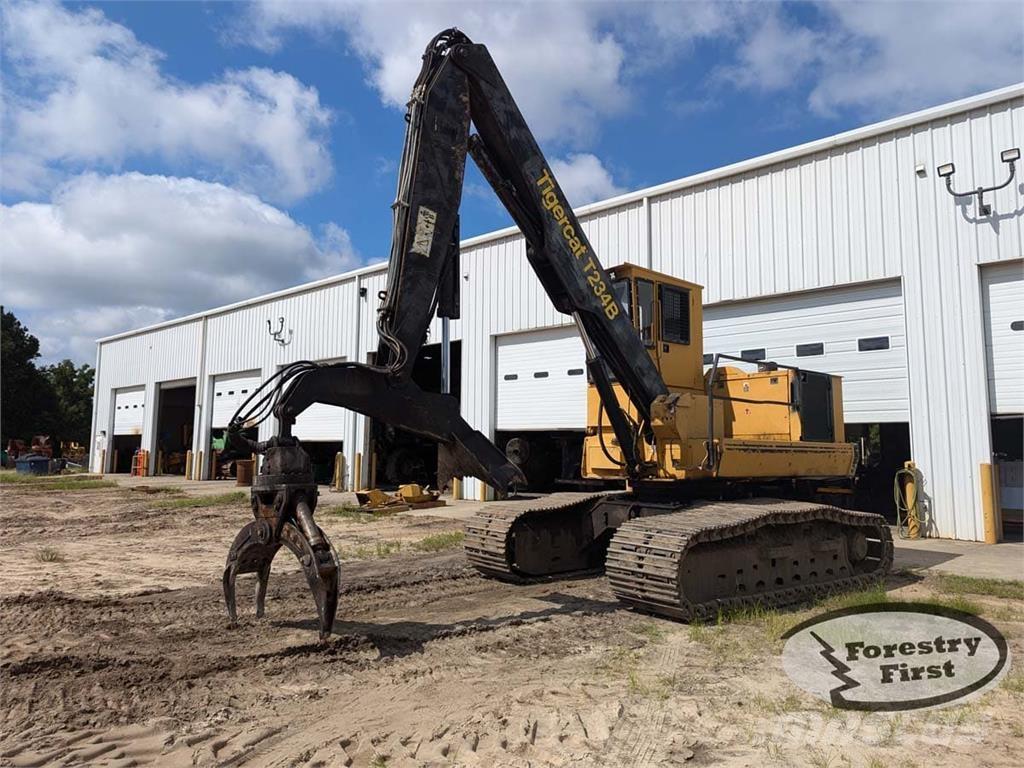 Tigercat T234B Caricatronchi con base su rimorchio