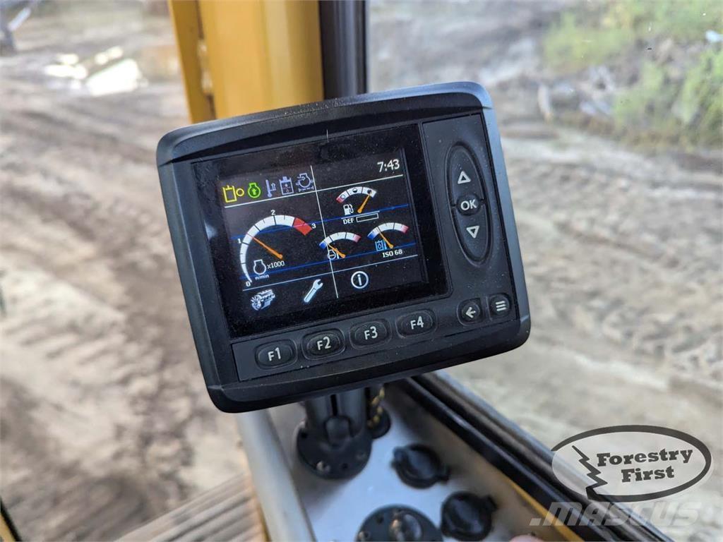 Tigercat T234B Caricatronchi con base su rimorchio