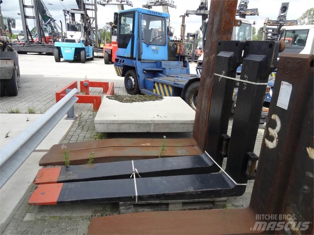 Kalmar DCG330-12 Carrelli elevatori diesel