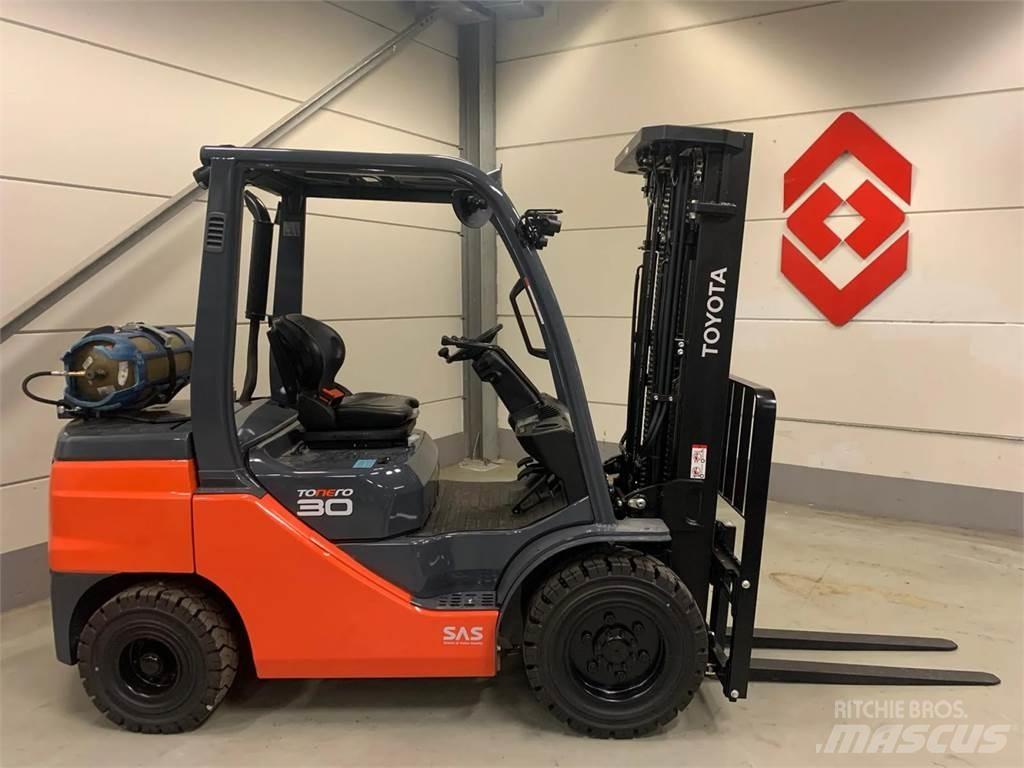 Toyota 02-8FGF30 Carrelli elevatori GPL