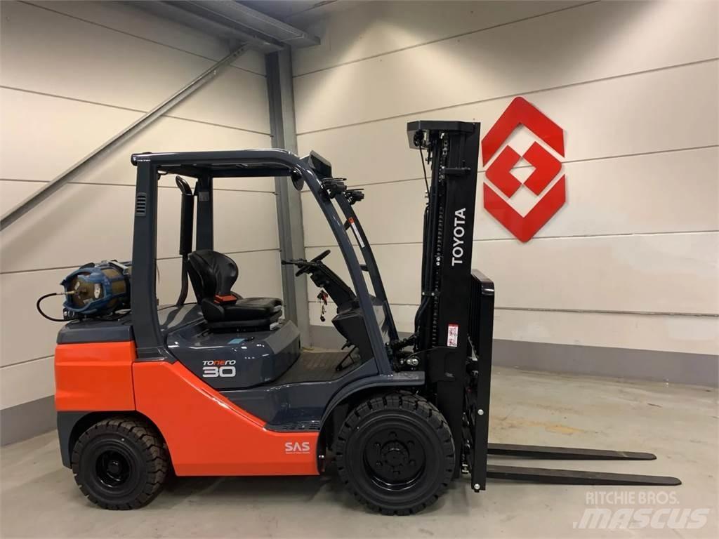 Toyota 02-8FGF30 Carrelli elevatori GPL