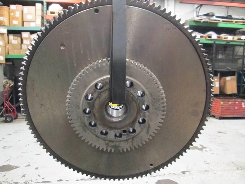 CAT 3406E Pneumatici, ruote e cerchioni