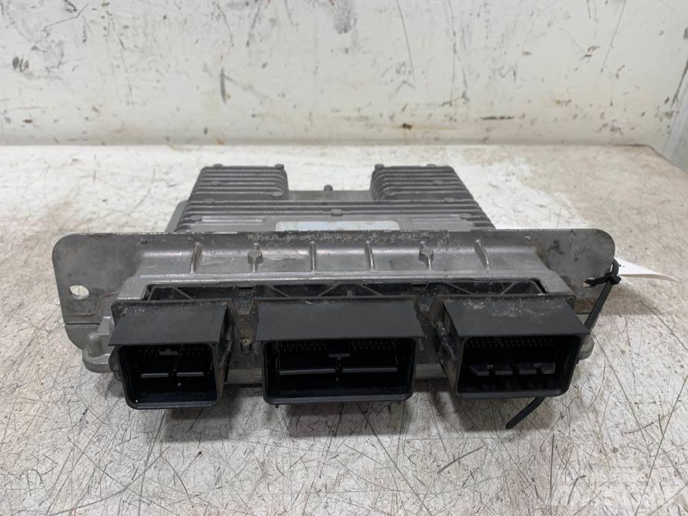 Ford F-550 Cabine e interni