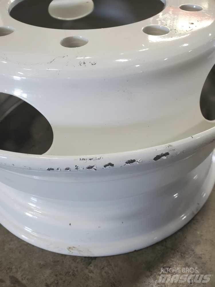 Ford F750 Pneumatici, ruote e cerchioni