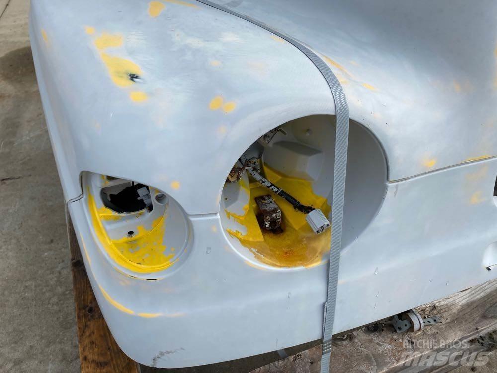 Ford L8501 Cabine e interni