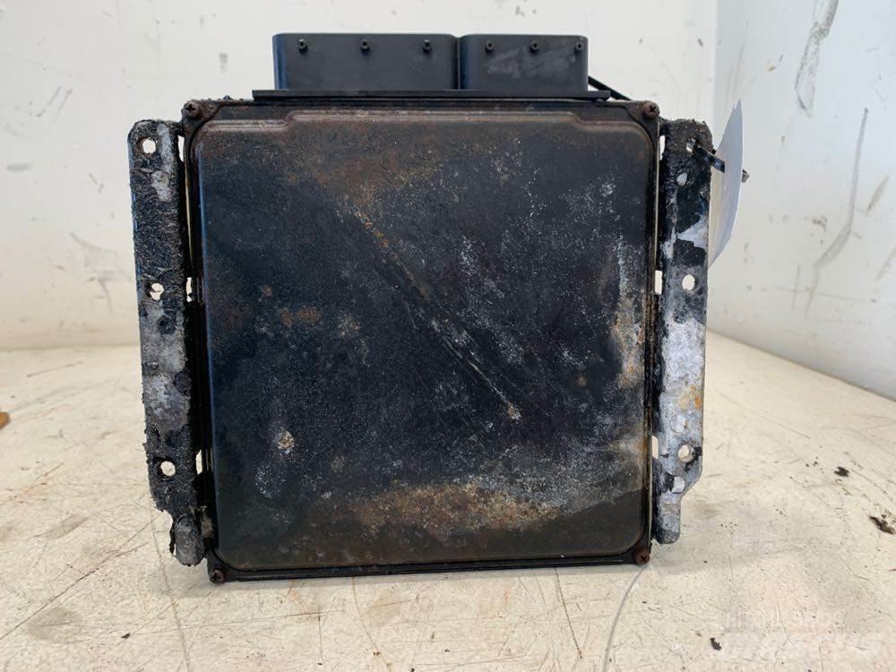 GMC W4500 Cabine e interni