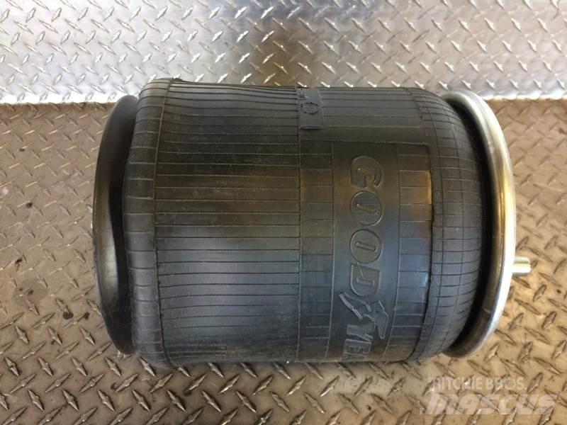 Goodyear  Telaio e sospensioni