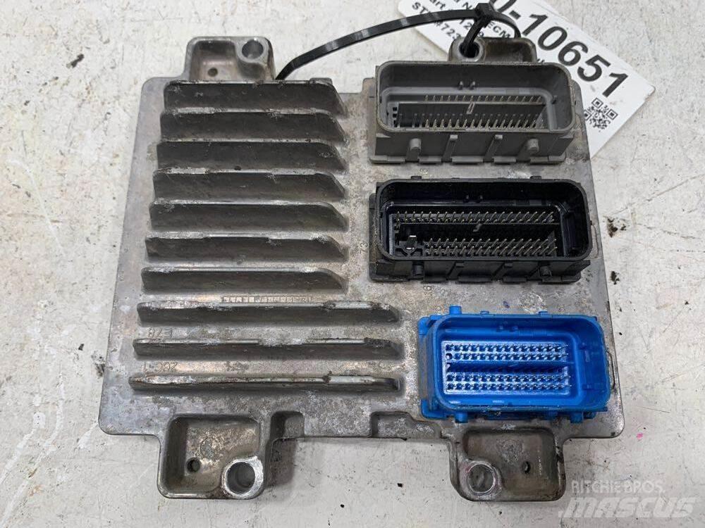 Isuzu NPR Cabine e interni