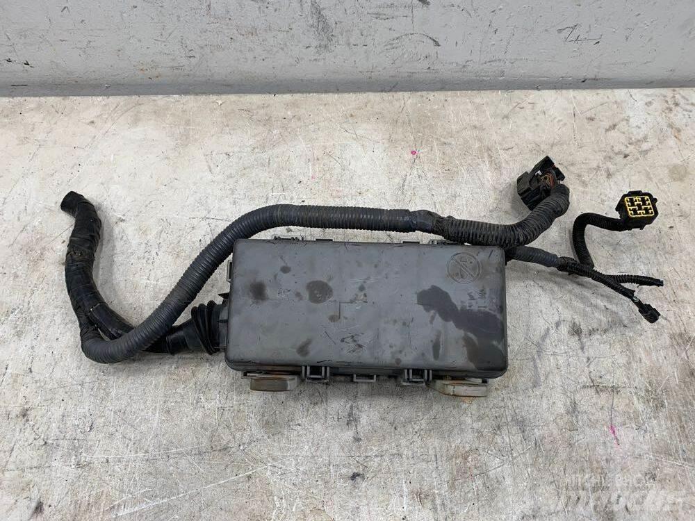 Isuzu NPR Componenti elettroniche