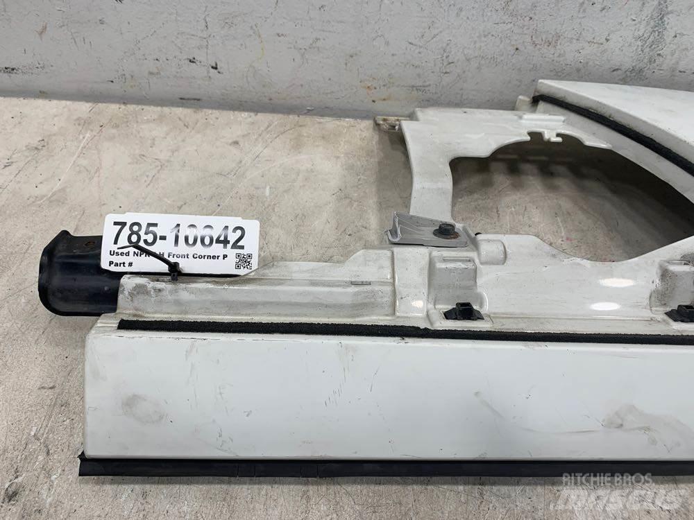 Isuzu NPR Cabine e interni