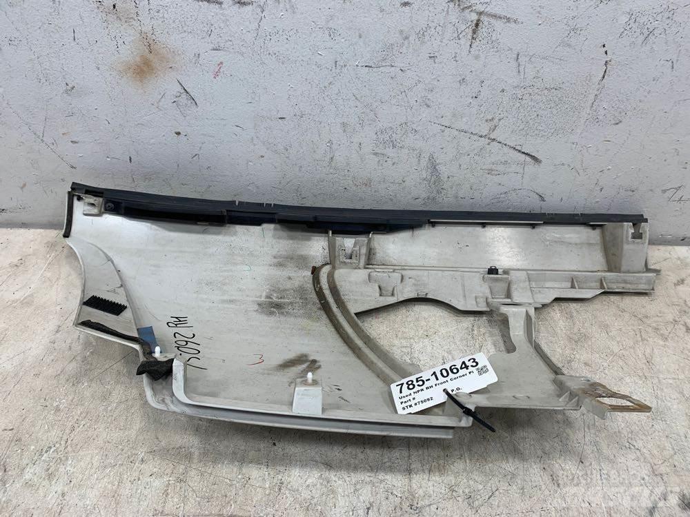 Isuzu NPR Cabine e interni