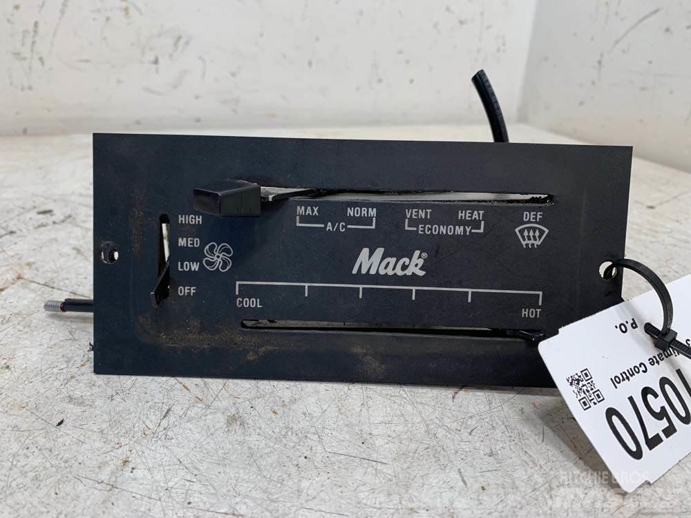 Mack CV713 Componenti elettroniche