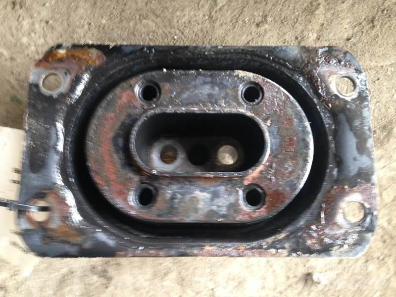 Mack MP8 Trasporto - Altro