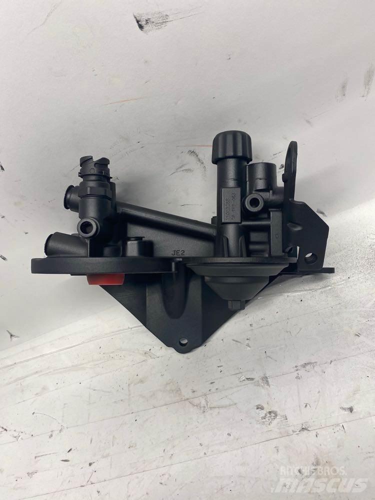 Mack MP8 Trasporto - Altro