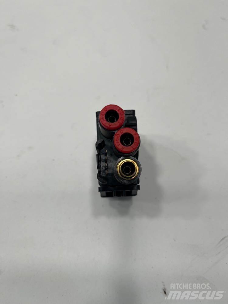 Paccar  Componenti elettroniche
