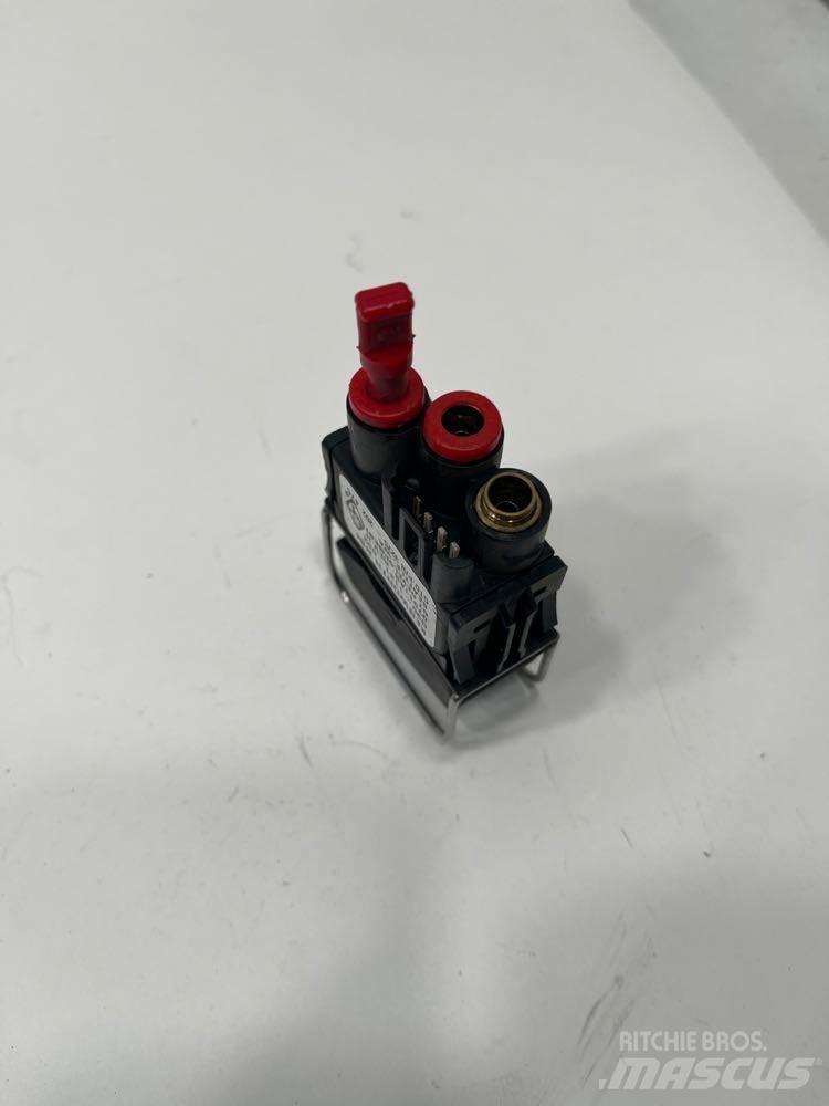 Paccar  Componenti elettroniche