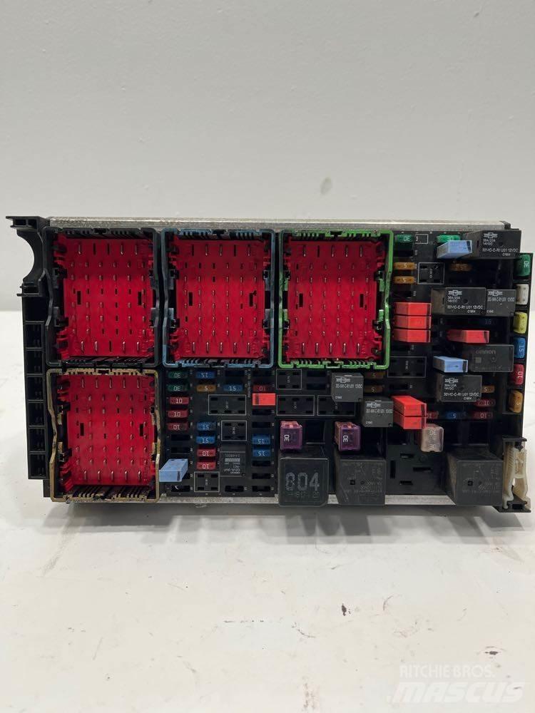 Paccar  Componenti elettroniche