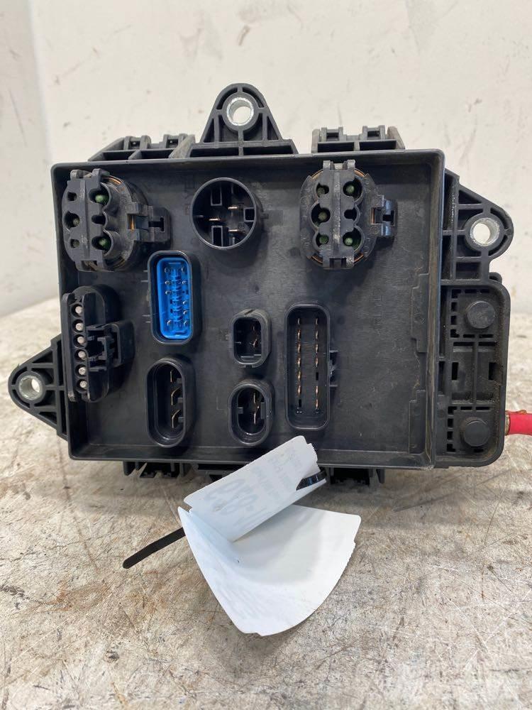 Volvo VNR Componenti elettroniche