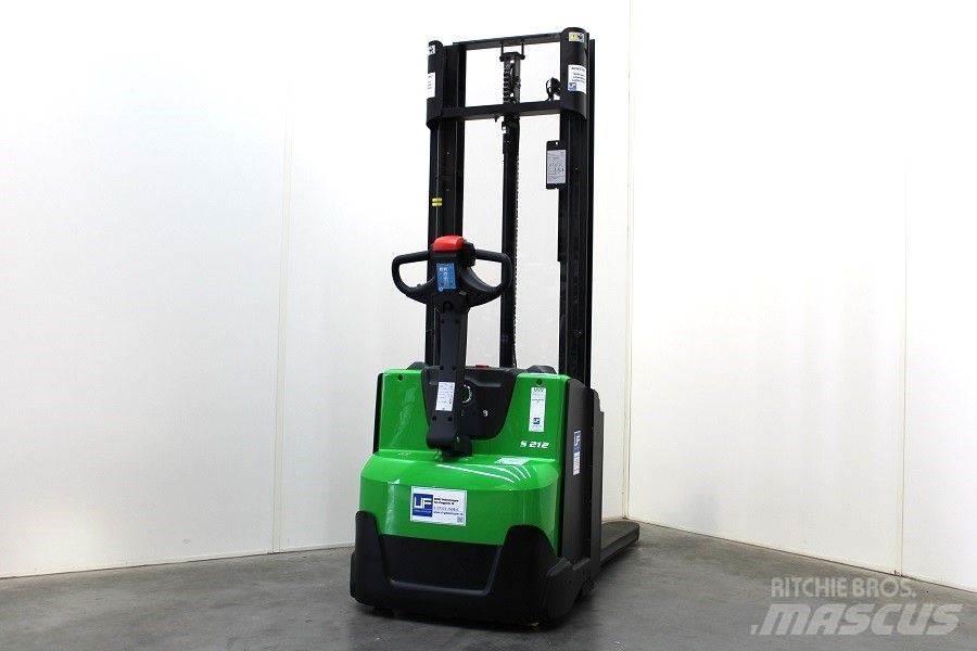 Cesab S 212 L / 330 Transpallet uomo a terra