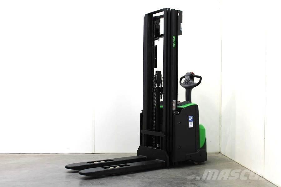 Cesab S 212 L / 450 Transpallet uomo a terra