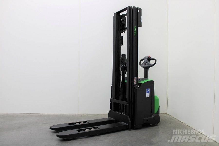 Cesab S 214 / 445 Transpallet uomo a terra
