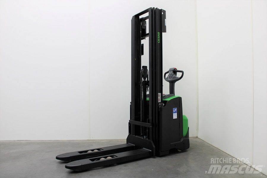 Cesab S 214 / 445 Transpallet uomo a terra