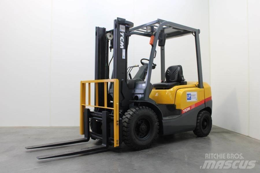 TCM FD 25 T 3 Carrelli elevatori diesel