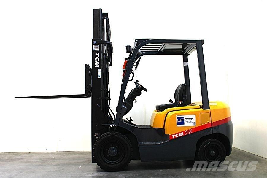 TCM FD 25 T 3 Carrelli elevatori diesel