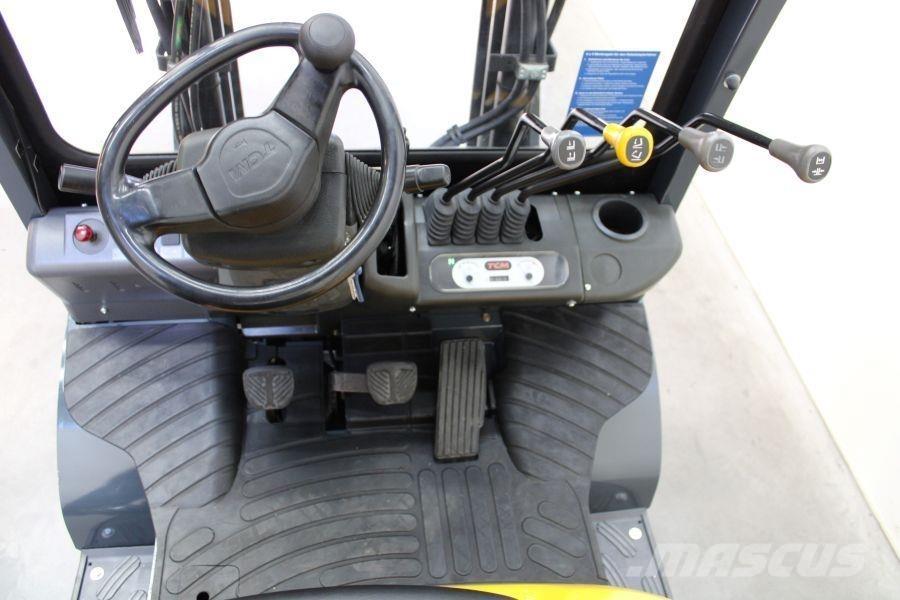 TCM FD 25 T 3 Carrelli elevatori diesel