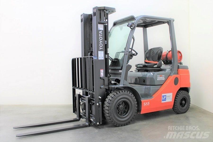 Toyota 02-8FGF25 Carrelli elevatori GPL