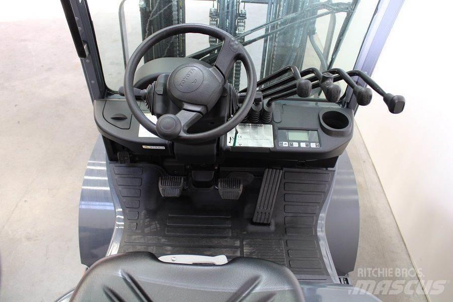 Toyota 02-8FGF25 Carrelli elevatori GPL