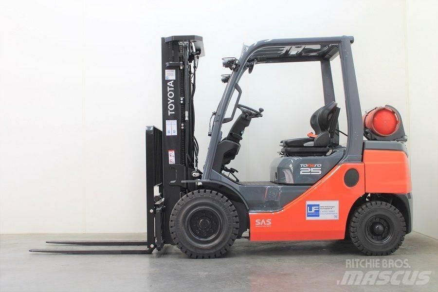 Toyota 02-8FGF25 Carrelli elevatori GPL
