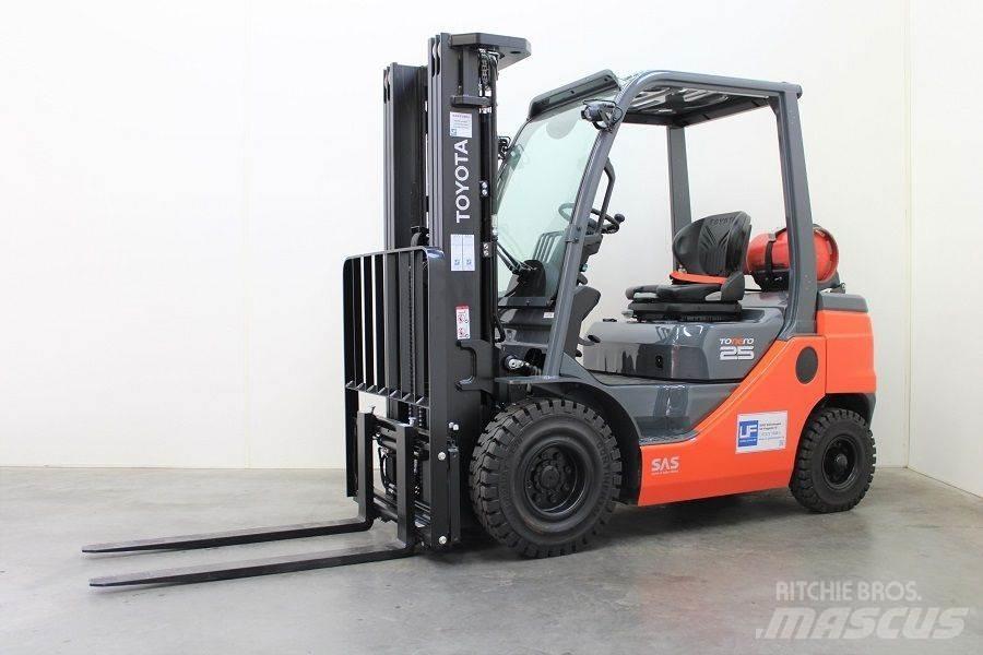 Toyota 02-8FGF25 Carrelli elevatori GPL