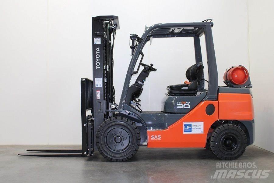 Toyota 02-8FGF30 Carrelli elevatori GPL