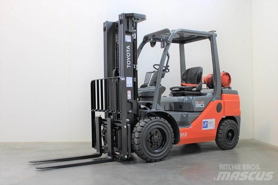 Toyota 02-8FGF30 Carrelli elevatori GPL