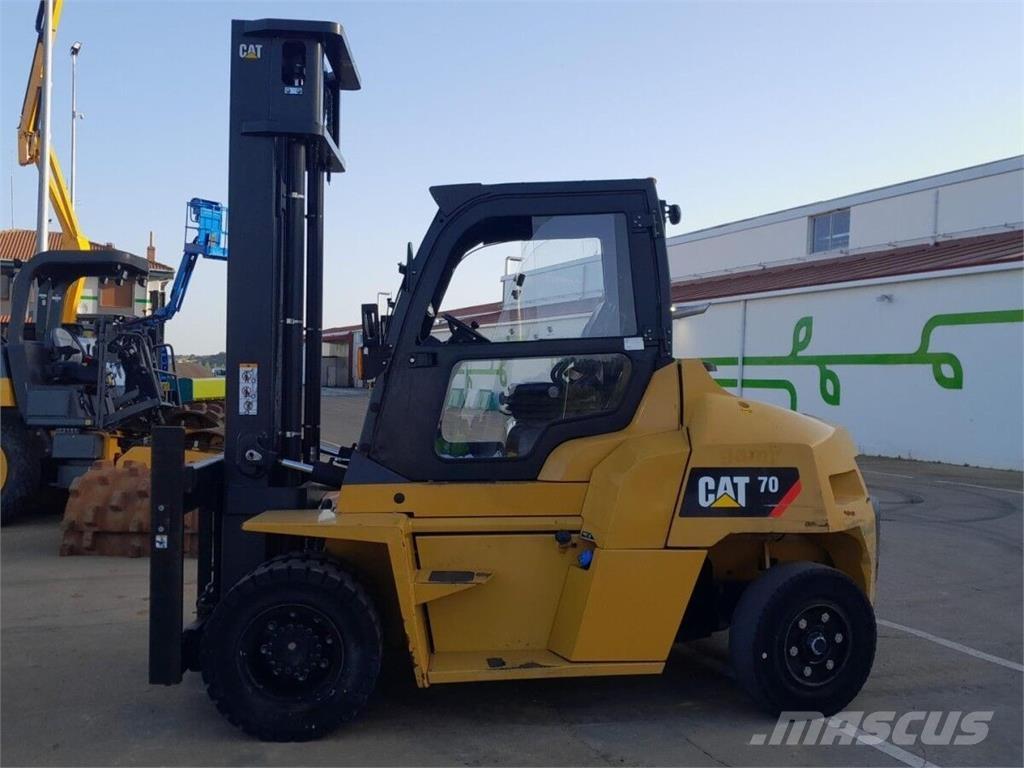 CAT DP70N1 Elevatore per esterni