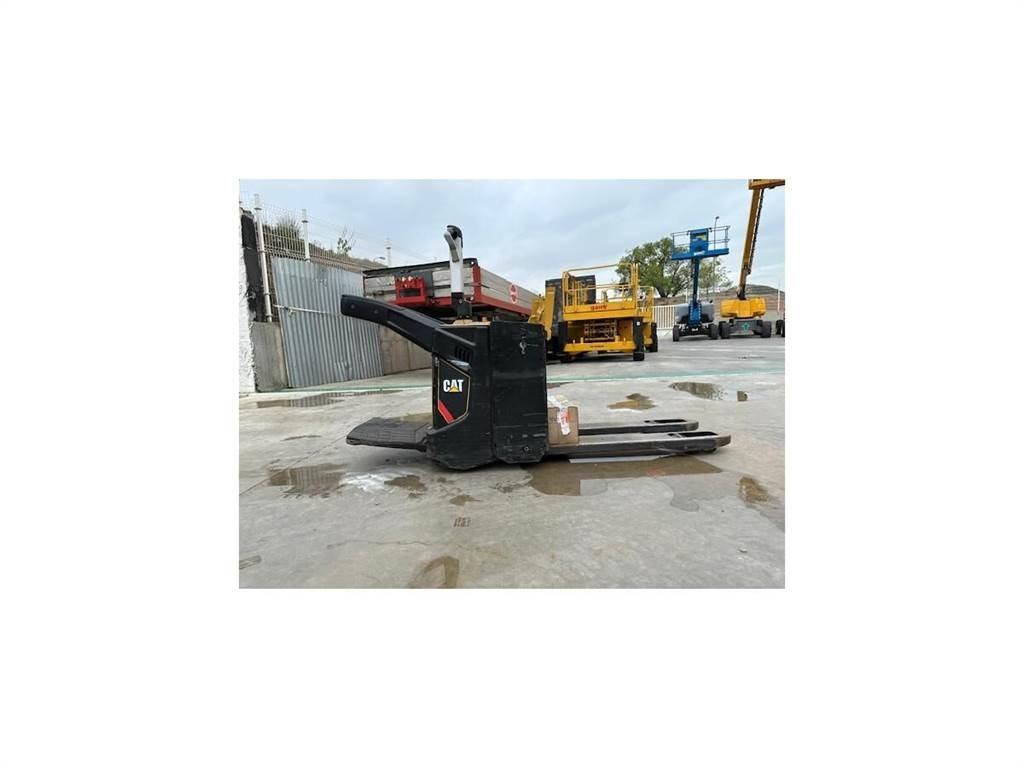 CAT NPV20N2 Transpallet manuale