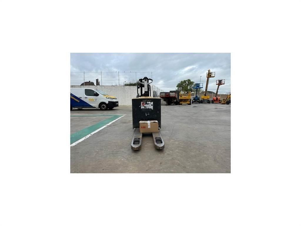 CAT NPV20N2 Transpallet manuale