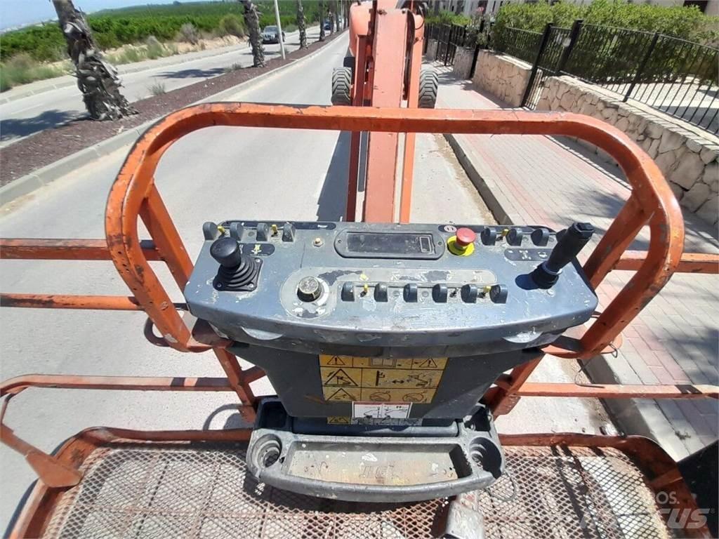 JLG 860SJ Piattaforme a braccio telescopico