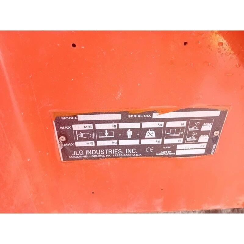 JLG E450AJ Piattaforme a braccio articolato