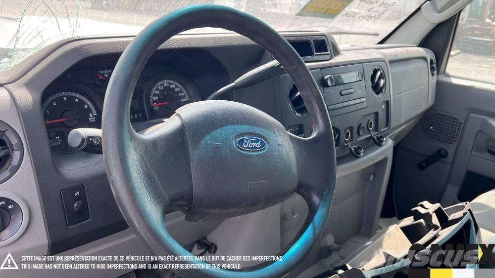 Ford E-450 Motrici e Trattori Stradali