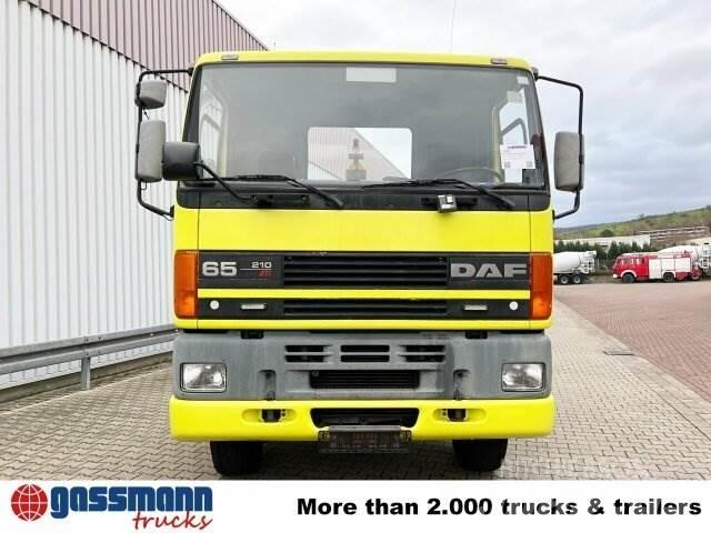DAF 65.210 4x4 Camion con gancio di sollevamento