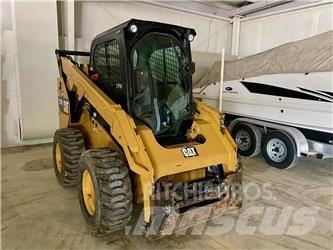 CAT 272D2 Mini Pale Gommate