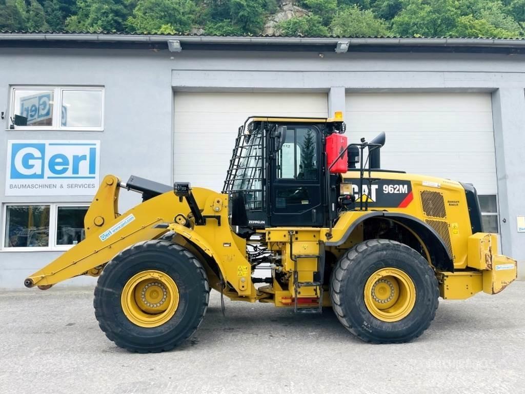 CAT 962M Pale gommate