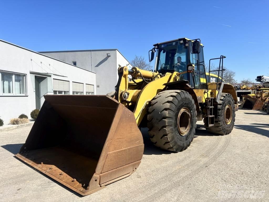 CAT 966 G Pale gommate