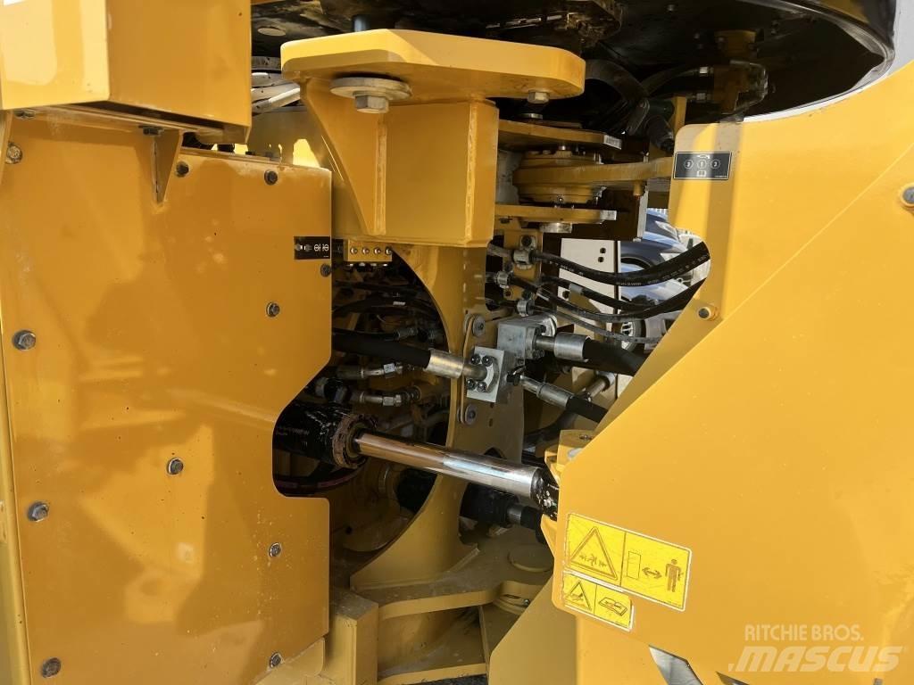 CAT 966 M Pale gommate
