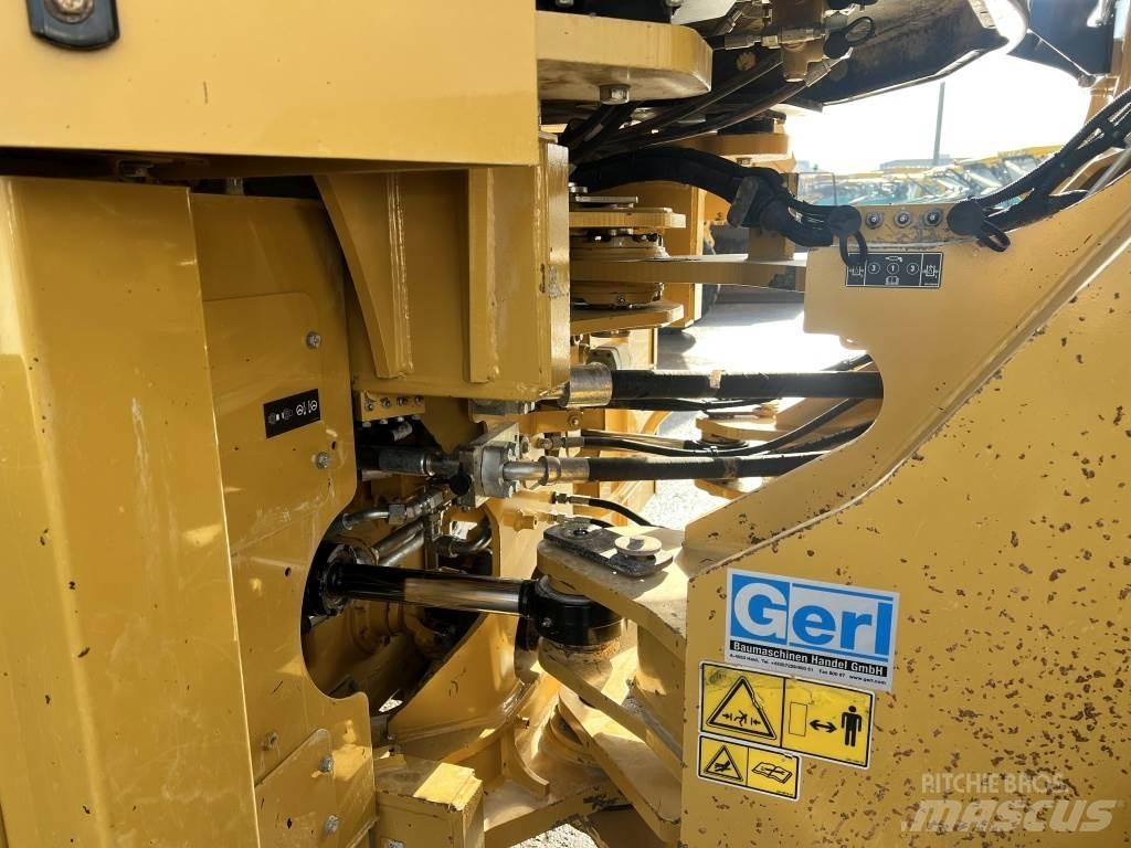 CAT 972 K Pale gommate