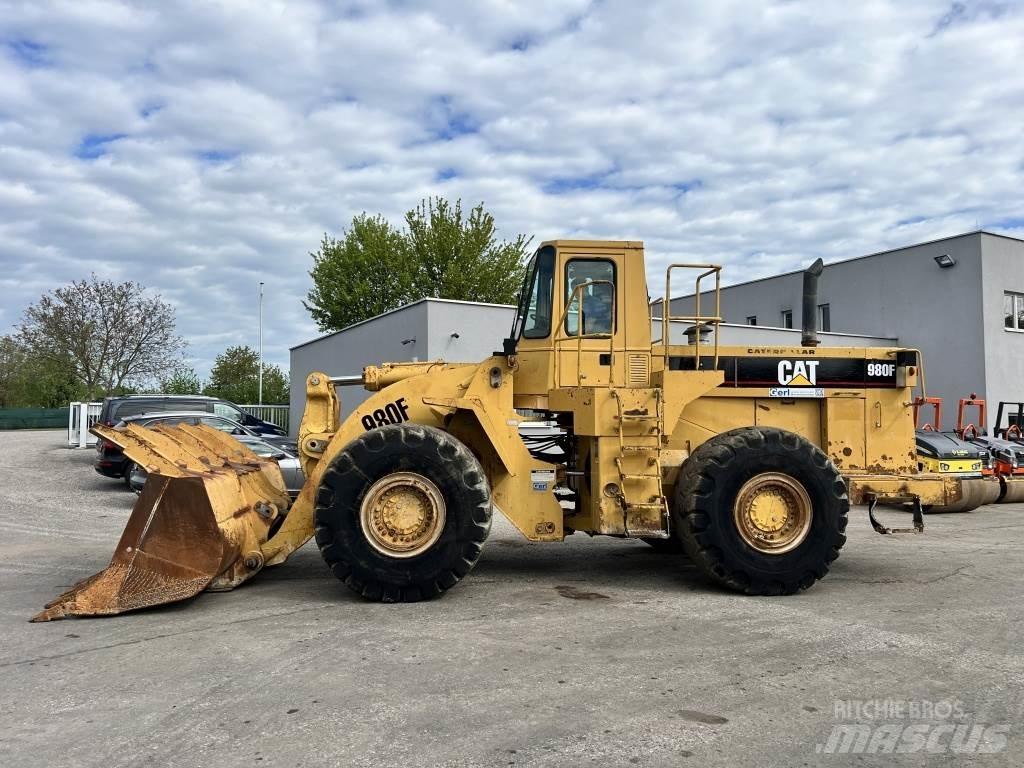 CAT 980 F Pale gommate