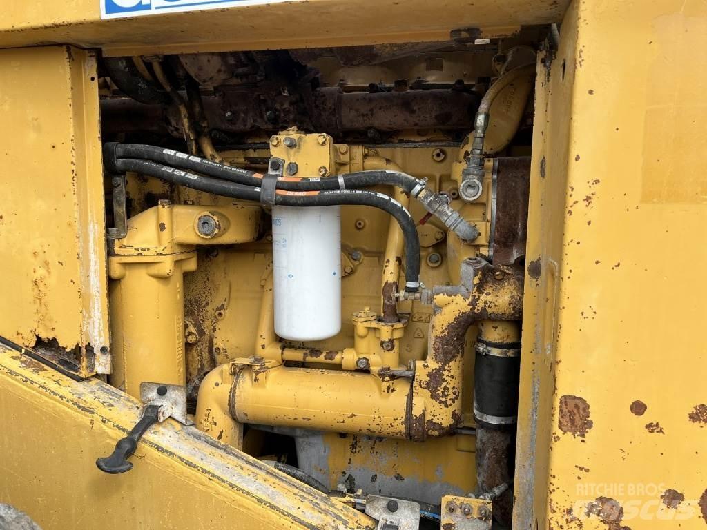CAT 980 F Pale gommate