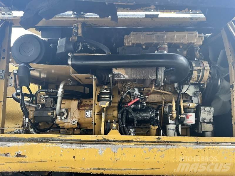 CAT M 315 Escavatori gommati